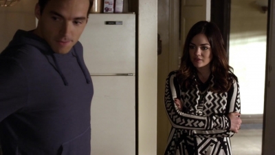 Pretty_Little_Liars_S03E21_BluRay_Rip_720p_Dual_Audio_WWW_TORRENTDOSFILMES_COM_0406.jpg