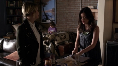 Pretty_Little_Liars_S03E21_BluRay_Rip_720p_Dual_Audio_WWW_TORRENTDOSFILMES_COM_1166.jpg