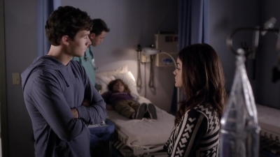 Pretty_Little_Liars_S03E21_BluRay_Rip_720p_Dual_Audio_WWW_TORRENTDOSFILMES_COM_1550.jpg