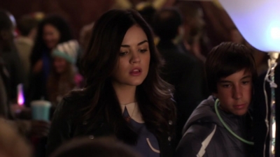 Pretty_Little_Liars_S03E23_BluRay_Rip_720p_Dual_Audio_WWW_TORRENTDOSFILMES_COM_1649.jpg