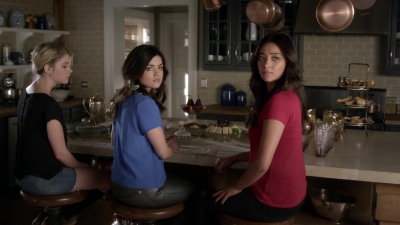 Pretty_Little_Liars_S03E24_BluRay_Rip_720p_Dual_Audio_WWW_TORRENTDOSFILMES_COM_0101.jpg
