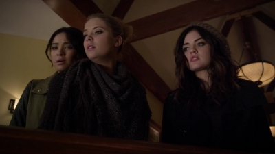 Pretty_Little_Liars_S03E24_BluRay_Rip_720p_Dual_Audio_WWW_TORRENTDOSFILMES_COM_1966.jpg
