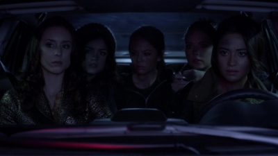 Pretty_Little_Liars_S03E24_BluRay_Rip_720p_Dual_Audio_WWW_TORRENTDOSFILMES_COM_2402.jpg
