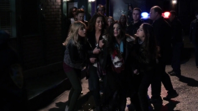 Pretty_Little_Liars_S05E01_Mini_720p_WEB-DL_Dual_RMZ-Dinho_0058.jpg