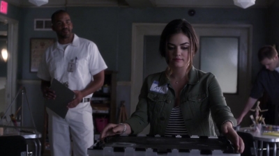 Pretty_Little_Liars_S05E07_Mini_720p_WEB-DL_Dual_RMZ-Dinho_0441.jpg