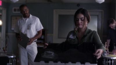 Pretty_Little_Liars_S05E07_Mini_720p_WEB-DL_Dual_RMZ-Dinho_0442.jpg