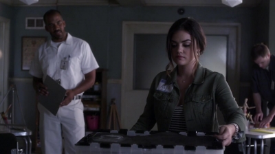 Pretty_Little_Liars_S05E07_Mini_720p_WEB-DL_Dual_RMZ-Dinho_0443.jpg
