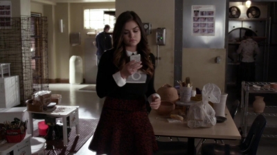 Pretty_Little_Liars_S05E15_Mini_720p_WEB-DL_Dual_RMZ-Dinho_0276.jpg