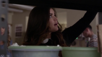 Pretty_Little_Liars_S05E15_Mini_720p_WEB-DL_Dual_RMZ-Dinho_0312.jpg
