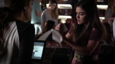 Pretty_Little_Liars_S05E16_Mini_720p_WEB-DL_Dual_RMZ-Dinho_0194.jpg