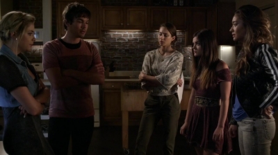 Pretty_Little_Liars_S05E17_Mini_720p_WEB-DL_Dual_RMZ-Dinho_0113.jpg