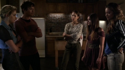 Pretty_Little_Liars_S05E17_Mini_720p_WEB-DL_Dual_RMZ-Dinho_0114.jpg