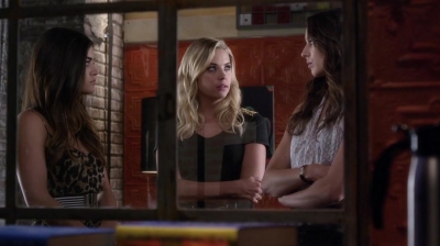 Pretty_Little_Liars_S05E18_Mini_720p_WEB-DL_Dual_RMZ-Dinho_0401.jpg