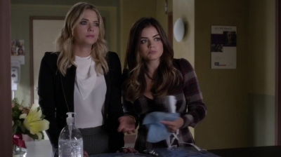 Pretty_Little_Liars_S05E21_Mini_720p_WEB-DL_Dual_RMZ-Dinho_1224.jpg