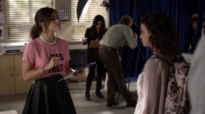 Pretty_Little_Liars_S05E24_Mini_720p_WEB-DL_Dual_RMZ-Dinho_0920.jpg