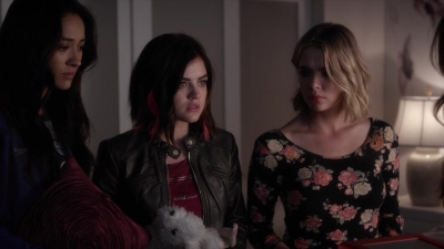 Pretty_Little_Liars_S06E01_720p_HDTV_X264-DIMENSION_1685.jpg