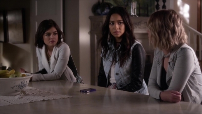 Pretty_Little_Liars_S06E04_720p_HDTV_X264-DIMENSION_0705.jpg