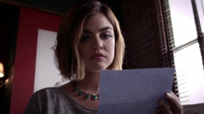 Pretty_Little_Liars_S06E11_Of_Late_I_Think_of_Rosewood_720p_WEB-DL_DD5_1_H_264-NTb_0224.jpg