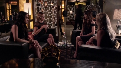 Pretty_Little_Liars_S06E12_Charlotte_s_Web_720p_WEB-DL_DD5_1_H_264-NTb_0073.jpg