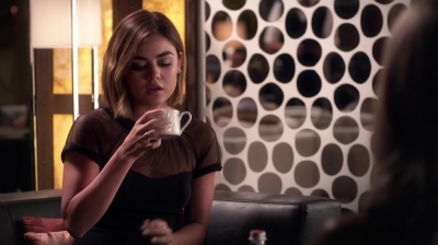Pretty_Little_Liars_S06E12_Charlotte_s_Web_720p_WEB-DL_DD5_1_H_264-NTb_0084.jpg