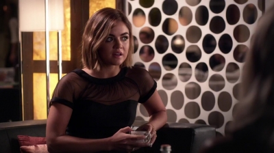 Pretty_Little_Liars_S06E12_Charlotte_s_Web_720p_WEB-DL_DD5_1_H_264-NTb_0111.jpg