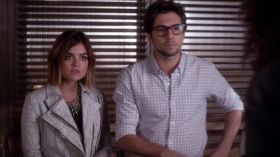 Pretty_Little_Liars_S06E12_Charlotte_s_Web_720p_WEB-DL_DD5_1_H_264-NTb_1038.jpg