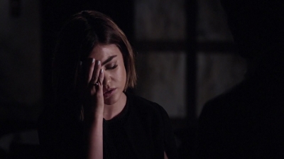 Pretty_Little_Liars_S06E12_Charlotte_s_Web_720p_WEB-DL_DD5_1_H_264-NTb_1992.jpg