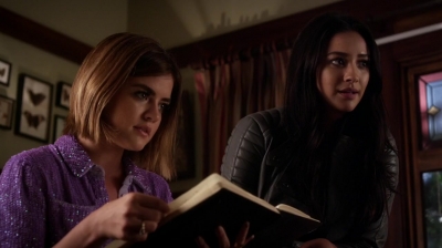 Pretty_Little_Liars_S06E13_The_Gloves_Are_On_720p_WEB-DL_DD5_1_H_264-NTb_0982.jpg