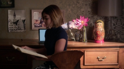 Pretty_Little_Liars_S06E13_The_Gloves_Are_On_720p_WEB-DL_DD5_1_H_264-NTb_1441.jpg