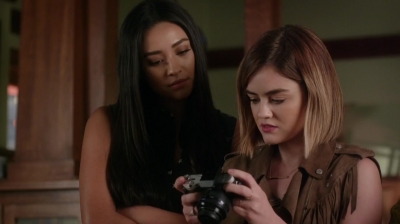 Pretty_Little_Liars_S06E18_Burn_This_720p_WEB-DL_DD5_1_H_264-NTb_0147.jpg