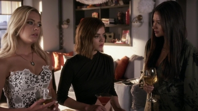 Pretty_Little_Liars_S06E18_Burn_This_720p_WEB-DL_DD5_1_H_264-NTb_1397.jpg