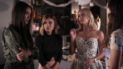 Pretty_Little_Liars_S06E18_Burn_This_720p_WEB-DL_DD5_1_H_264-NTb_1536.jpg
