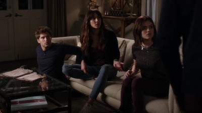 Pretty_Little_Liars_S07E01_WEB-DL_720p_DUAL_WWW_COMANDOTORRENTS_COM_2128.jpg