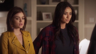 Pretty_Little_Liars_S07E02_WEB-DL_720p_DUAL_WWW_COMANDOTORRENTS_COM_1045.jpg