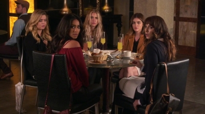 Pretty_Little_Liars_S07E07_WEB-DL_720p_DUAL_WWW_COMANDOTORRENTS_COM_0140.jpg