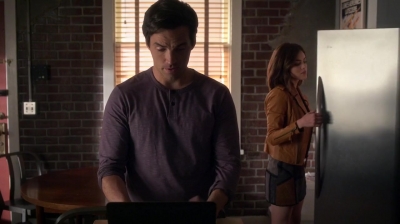 Pretty_Little_Liars_S07E07_WEB-DL_720p_DUAL_WWW_COMANDOTORRENTS_COM_0811.jpg