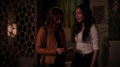 Pretty_Little_Liars_S07E07_WEB-DL_720p_DUAL_WWW_COMANDOTORRENTS_COM_1693.jpg