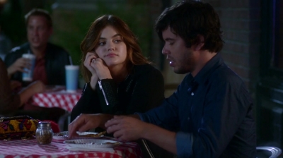 Pretty_Little_Liars_S07E12_WEB-DL_720p_DUAL_WWW_COMANDOTORRENTS_COM_2323.jpg