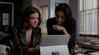 Pretty_Little_Liars_S07E13_WEB-DL_720p_DUAL_WWW_COMANDOTORRENTS_COM_0920.jpg