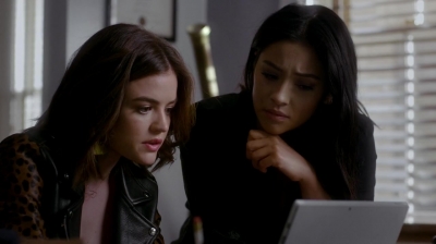 Pretty_Little_Liars_S07E13_WEB-DL_720p_DUAL_WWW_COMANDOTORRENTS_COM_0929.jpg