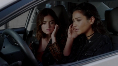 Pretty_Little_Liars_S07E13_WEB-DL_720p_DUAL_WWW_COMANDOTORRENTS_COM_1490.jpg