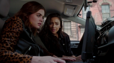 Pretty_Little_Liars_S07E13_WEB-DL_720p_DUAL_WWW_COMANDOTORRENTS_COM_1527.jpg