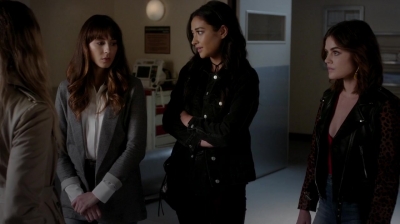 Pretty_Little_Liars_S07E13_WEB-DL_720p_DUAL_WWW_COMANDOTORRENTS_COM_2261.jpg