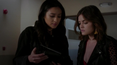 Pretty_Little_Liars_S07E13_WEB-DL_720p_DUAL_WWW_COMANDOTORRENTS_COM_2289.jpg