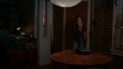 Pretty_Little_Liars_S07E13_WEB-DL_720p_DUAL_WWW_COMANDOTORRENTS_COM_2342.jpg