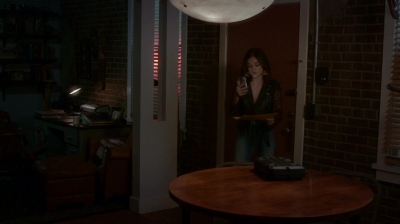 Pretty_Little_Liars_S07E13_WEB-DL_720p_DUAL_WWW_COMANDOTORRENTS_COM_2343.jpg