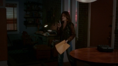 Pretty_Little_Liars_S07E13_WEB-DL_720p_DUAL_WWW_COMANDOTORRENTS_COM_2345.jpg