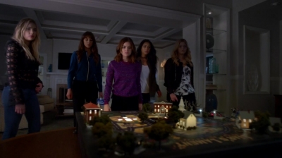 Pretty_Little_Liars_S07E14_WEB-DL_720p_DUAL_WWW_COMANDOTORRENTS_COM_0809.jpg