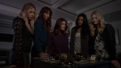 Pretty_Little_Liars_S07E14_WEB-DL_720p_DUAL_WWW_COMANDOTORRENTS_COM_0819.jpg