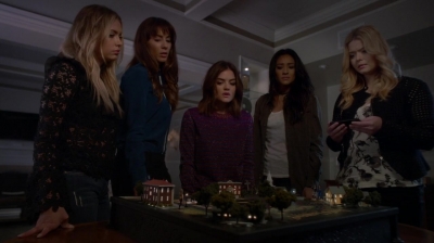 Pretty_Little_Liars_S07E14_WEB-DL_720p_DUAL_WWW_COMANDOTORRENTS_COM_0854.jpg